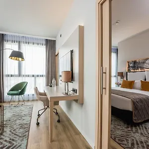 leonardo-royal-hotel-barcelona-fira.top-hotels-tarragona.com/