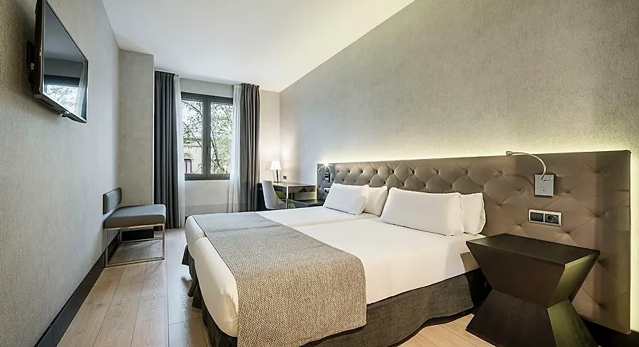 Hotel Ilunion Bel-Art Barcellona 4*,