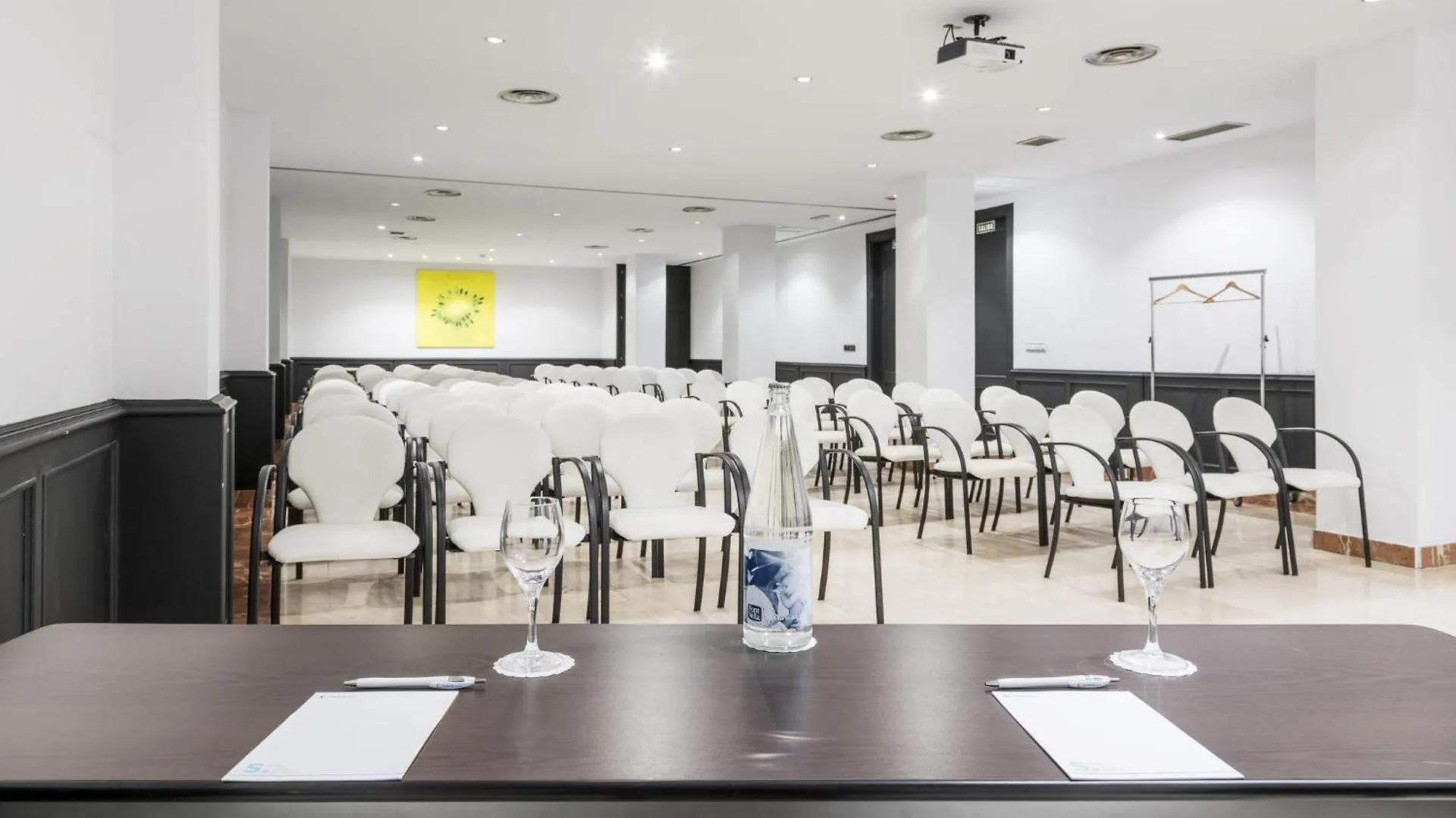 Ilunion Bel-Art Hotel Barcelona 4*,